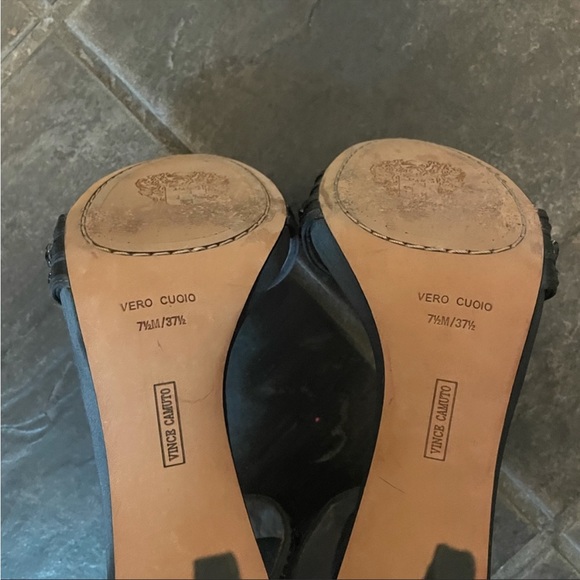 Vince Camuto heels - Picture 3 of 5